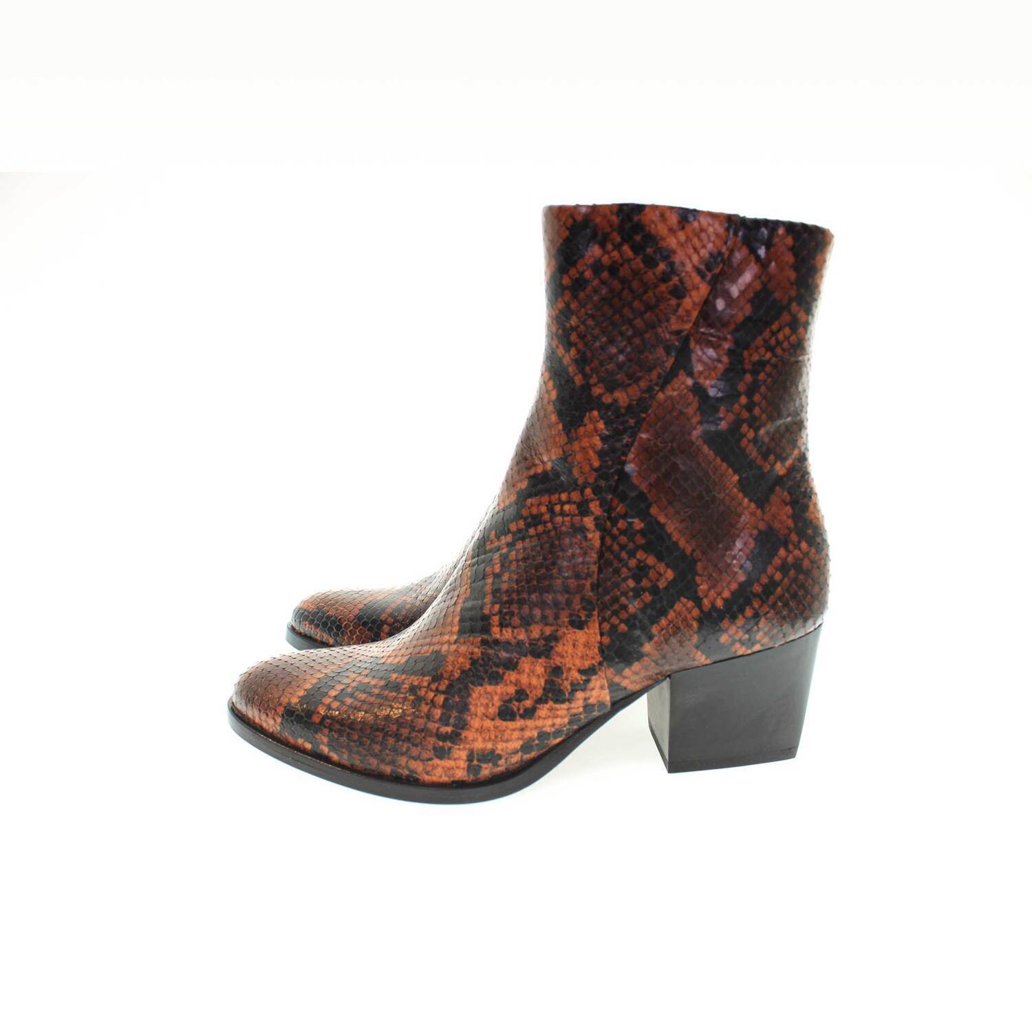 Women's ankle boots in genuine leather craftsmanship - Image 4